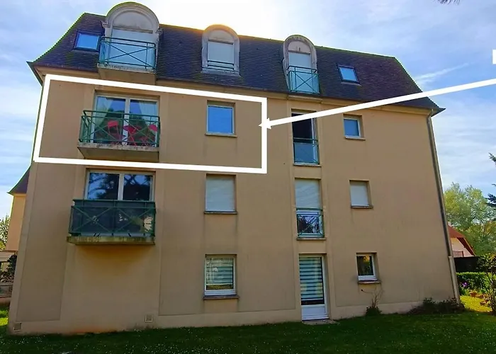 A 8 Min A Pieds De La Plage, Du Centre Et Du Brittany Ferries Ouistreham