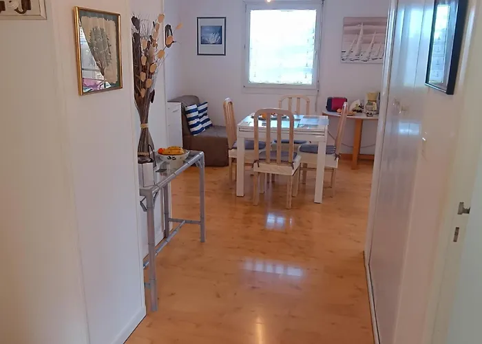 Lägenhet A 8 Min A Pieds De La Plage, Du Centre Et Du Brittany Ferries