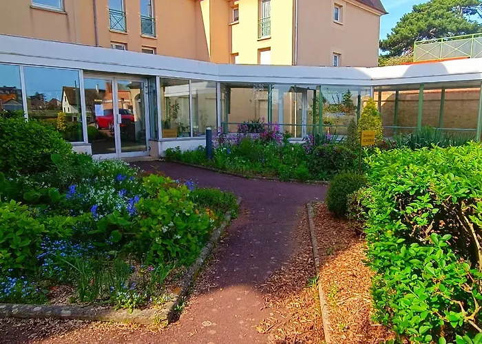 A 8 Min A Pieds De La Plage, Du Centre Et Du Brittany Ferries * Ouistreham