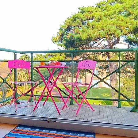 A 8 Min A Pieds De La Plage, Du Centre Et Du Brittany Ferries Appartement